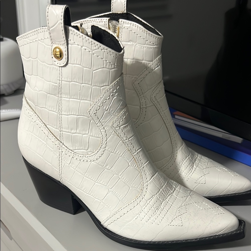 Jorge Bischoff White Croc-Embossed Ankle Boots